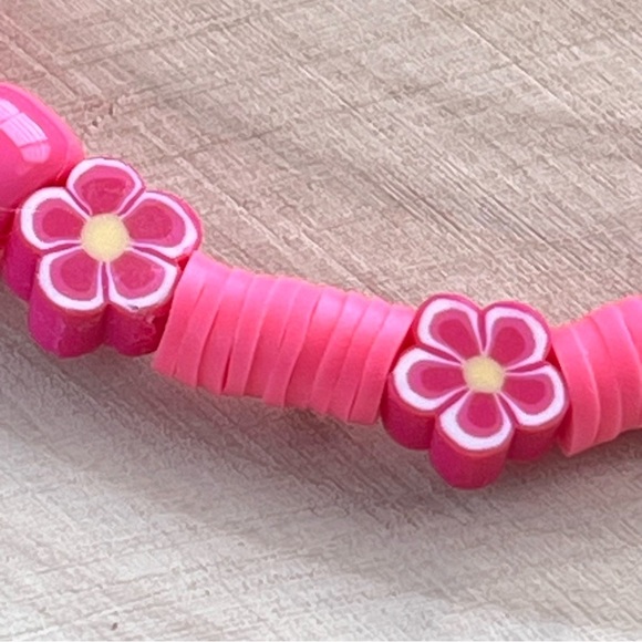 Handcrafted Floral Pink Beaded Bracelet - Picture 5 of 7